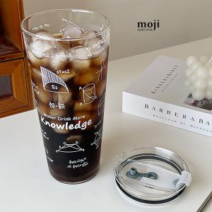 Cốc HTT A.131 TEX 1000-26015005 - XX trong suốt, in họa tiết công thức toán học, có nắp và ống hút, dung tích lớn, phong cách học tập hiện đại